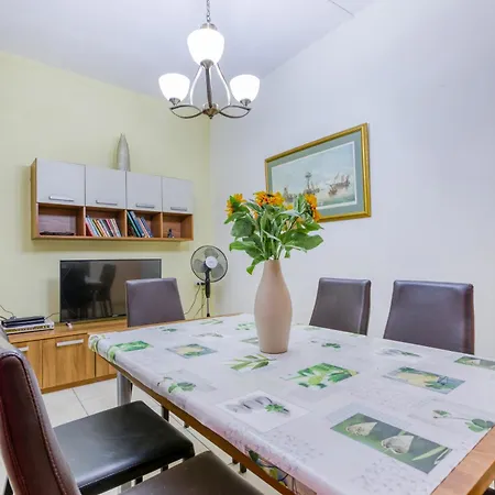 Lovely 2br In The Historical Town Of Bormla By 360 Estates Apartment *
