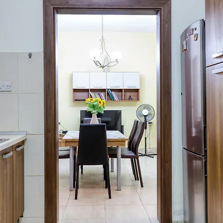 Apartamento Lovely 2br In The Historical Town Of Bormla By 360 Estates Cospicua