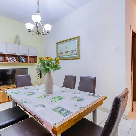 Lovely 2br In The Historical Town Of Bormla By 360 Estates Cospicua