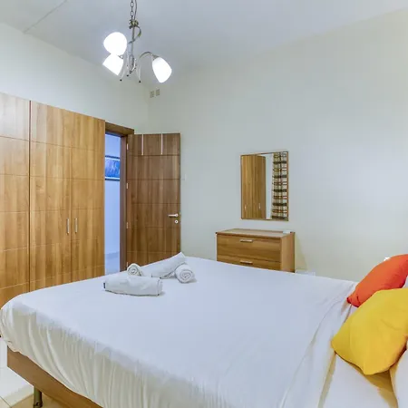 Lovely 2br In The Historical Town Of Bormla By 360 Estates